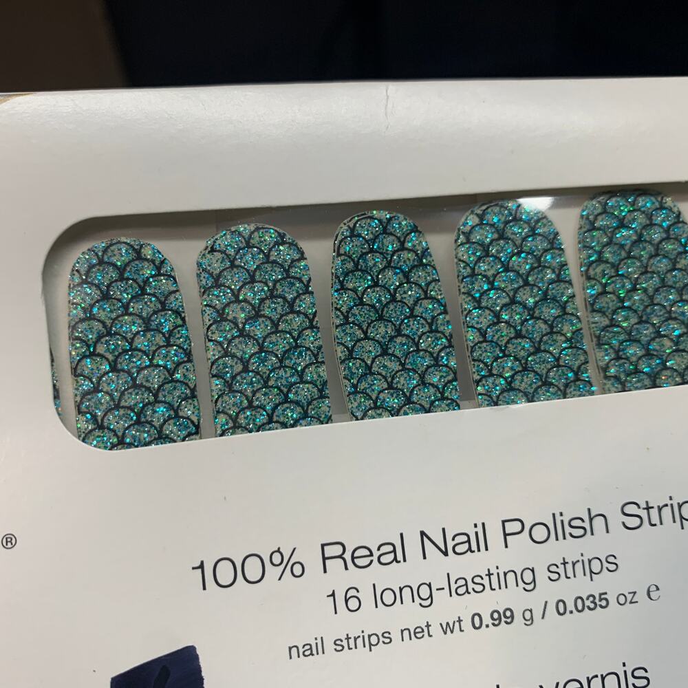 NIP Color Street MERMAID BRIGADE FDG323 blue scales glitter nail polish strips